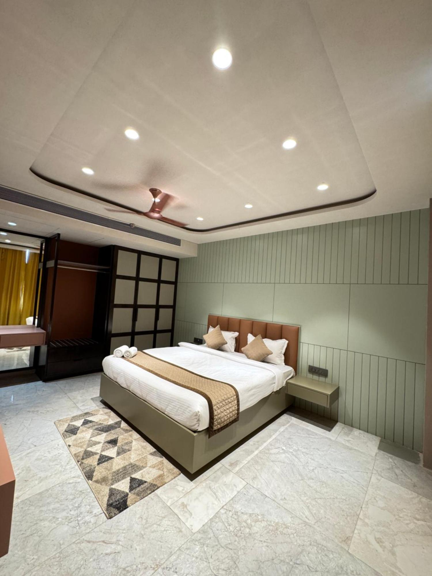 Hotel Shagun Farm Rāipur Extérieur photo