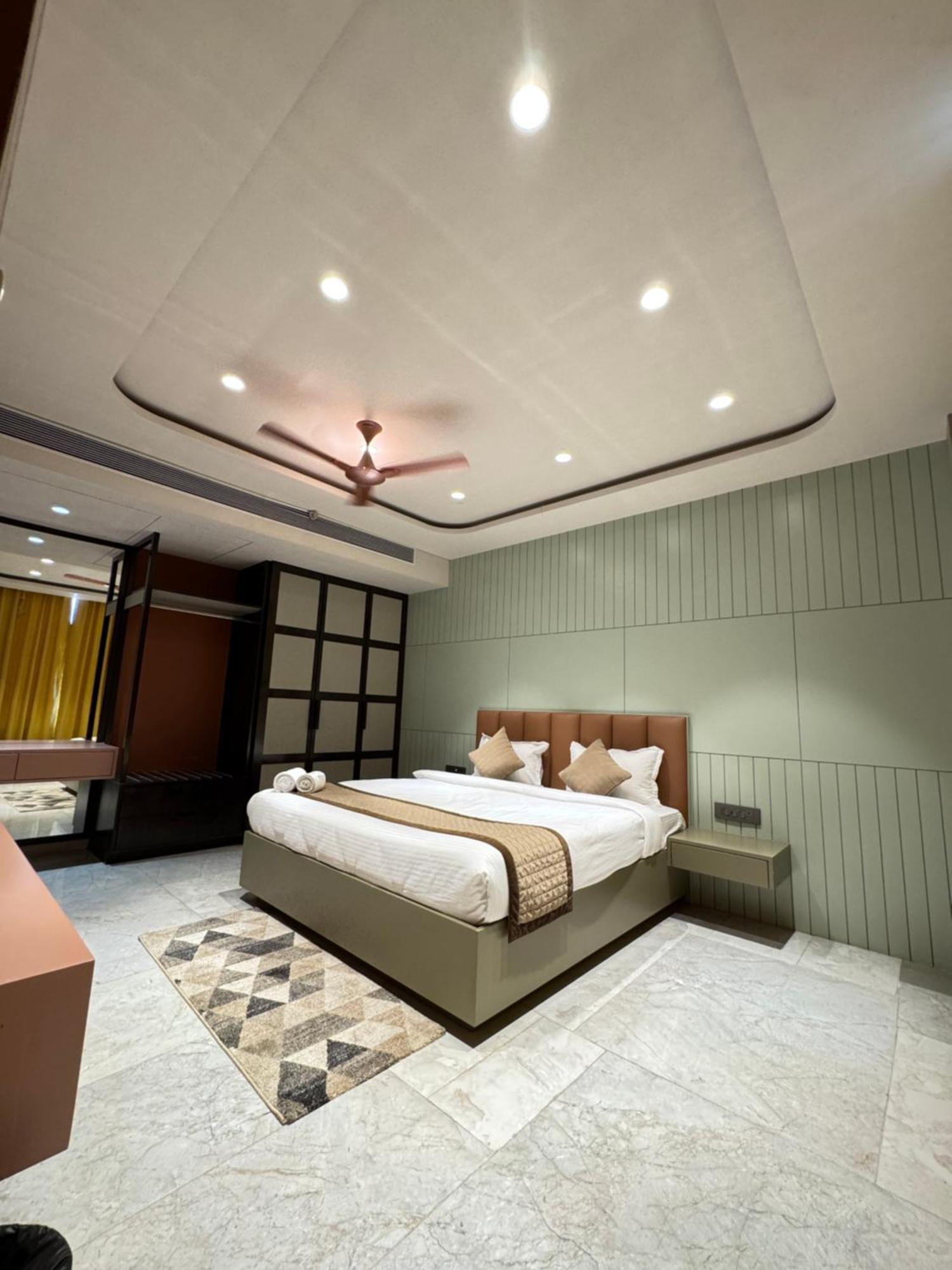Hotel Shagun Farm Rāipur Extérieur photo